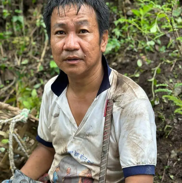 मेयर साम्पाङद्वारा प्रधानमन्त्रीको राजीनामा माग